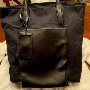 GUCCI AUTHENTIC NYLON AND LEATHER TOTE WITH TOP EXTENDER